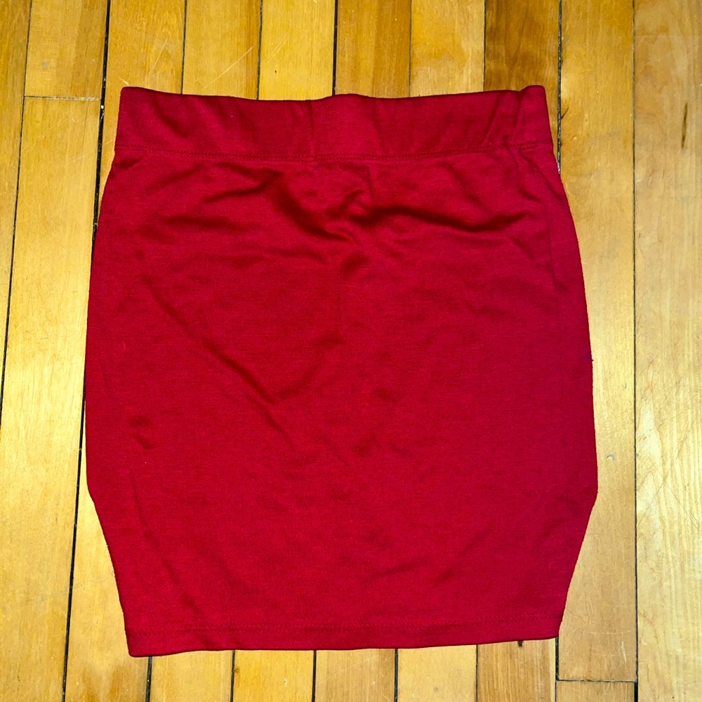 SEXY RED PENCIL SKIRT